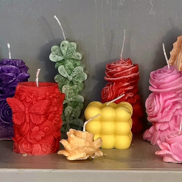 Handmade Sculpted Candles – Custom Colors, Custom Fragrances - Picture 8 of 10